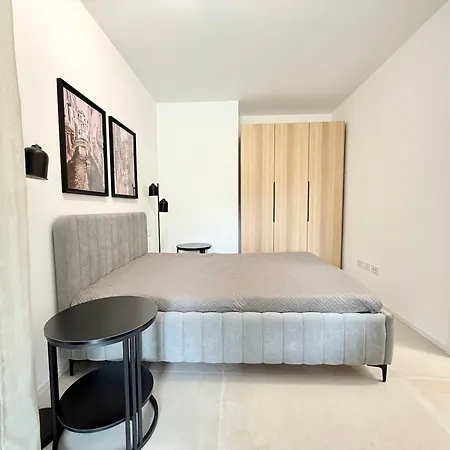 Azure Wave - Premium In Apartment